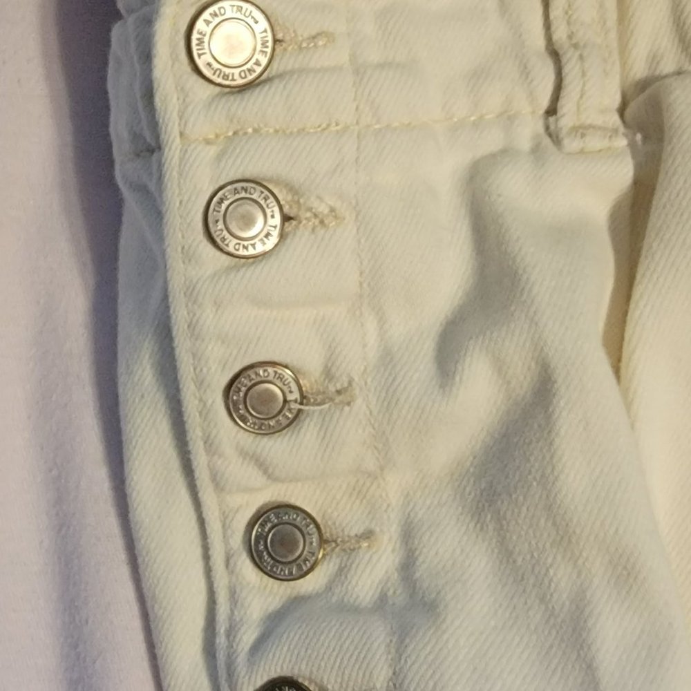 Time & Tru Elastic Ruffle Jeans - Picture 3 of 8